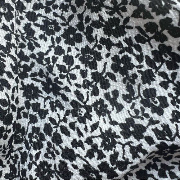 Altar’d State Women's Black and White Print Crop Top Size Small - Picture 9 of 10